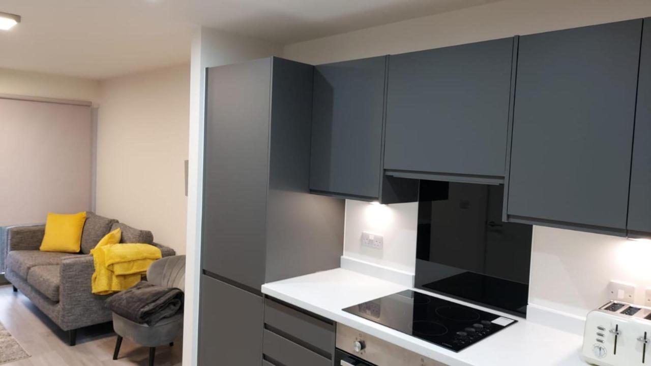 Charming 1-Bed Villa In Liverpool Extérieur photo